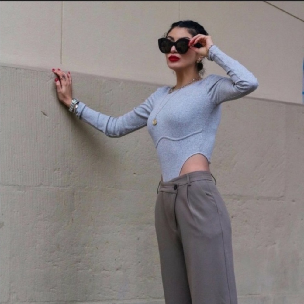 Bloggers Fav Zara Ribbed Bodysuit - Picture 10 of 16